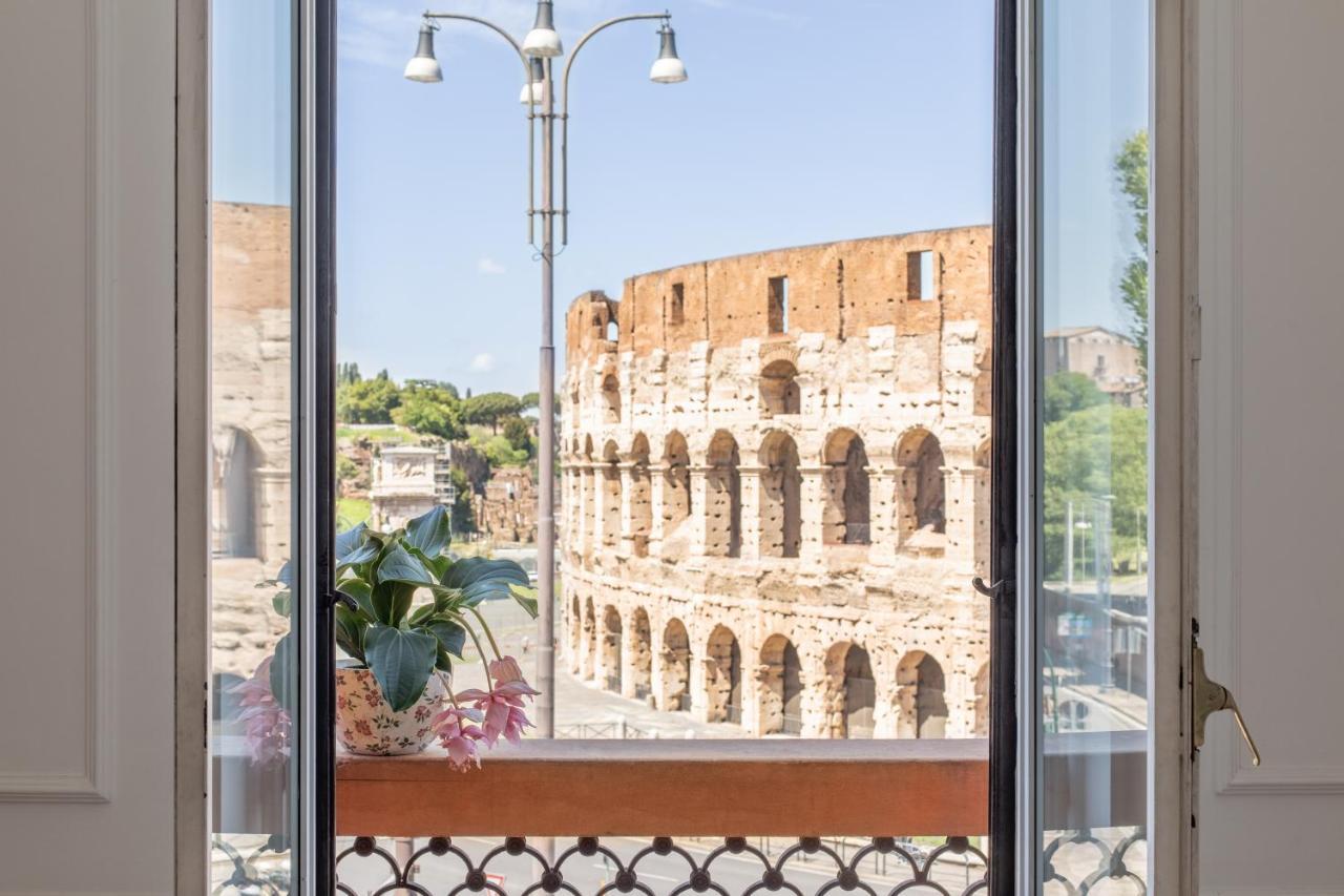 Iflat Unforgettable In Front Of Colosseum Рим Экстерьер фото